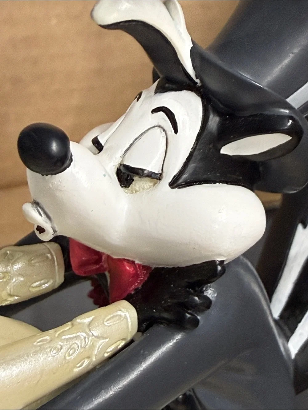 VTG 2000 Looney Tunes Pepe Le Pew Wedding Cake Topper LE 1552/2500 COA